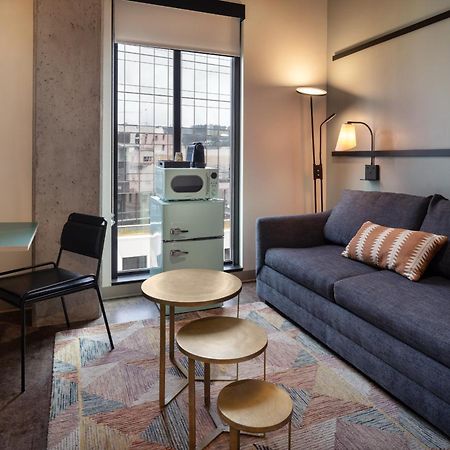 Moxy Portland Downtown Hotel Exterior photo