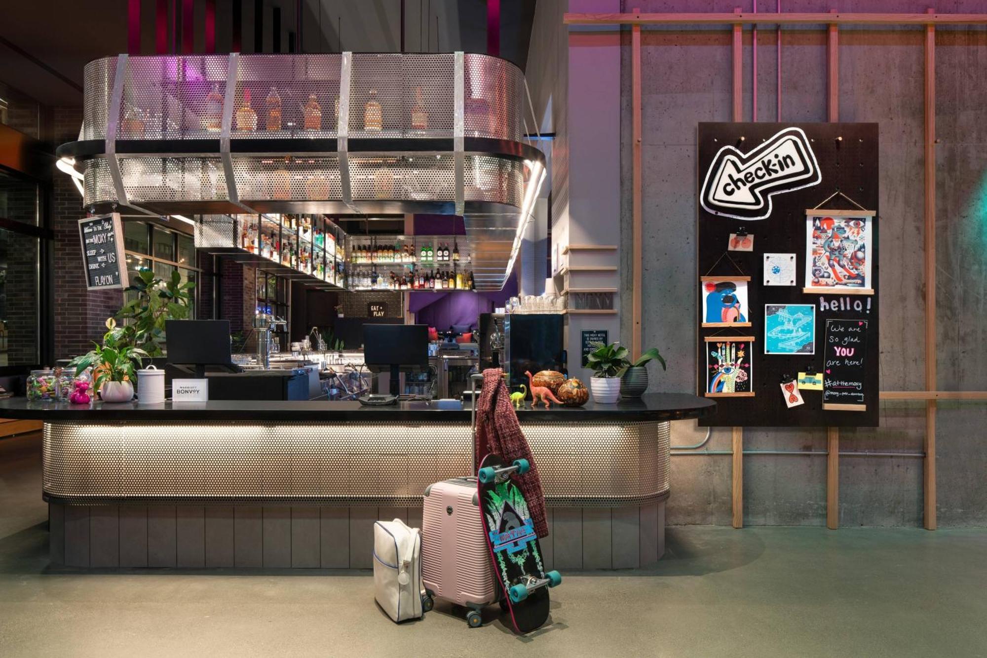 Moxy Portland Downtown Hotel Exterior photo