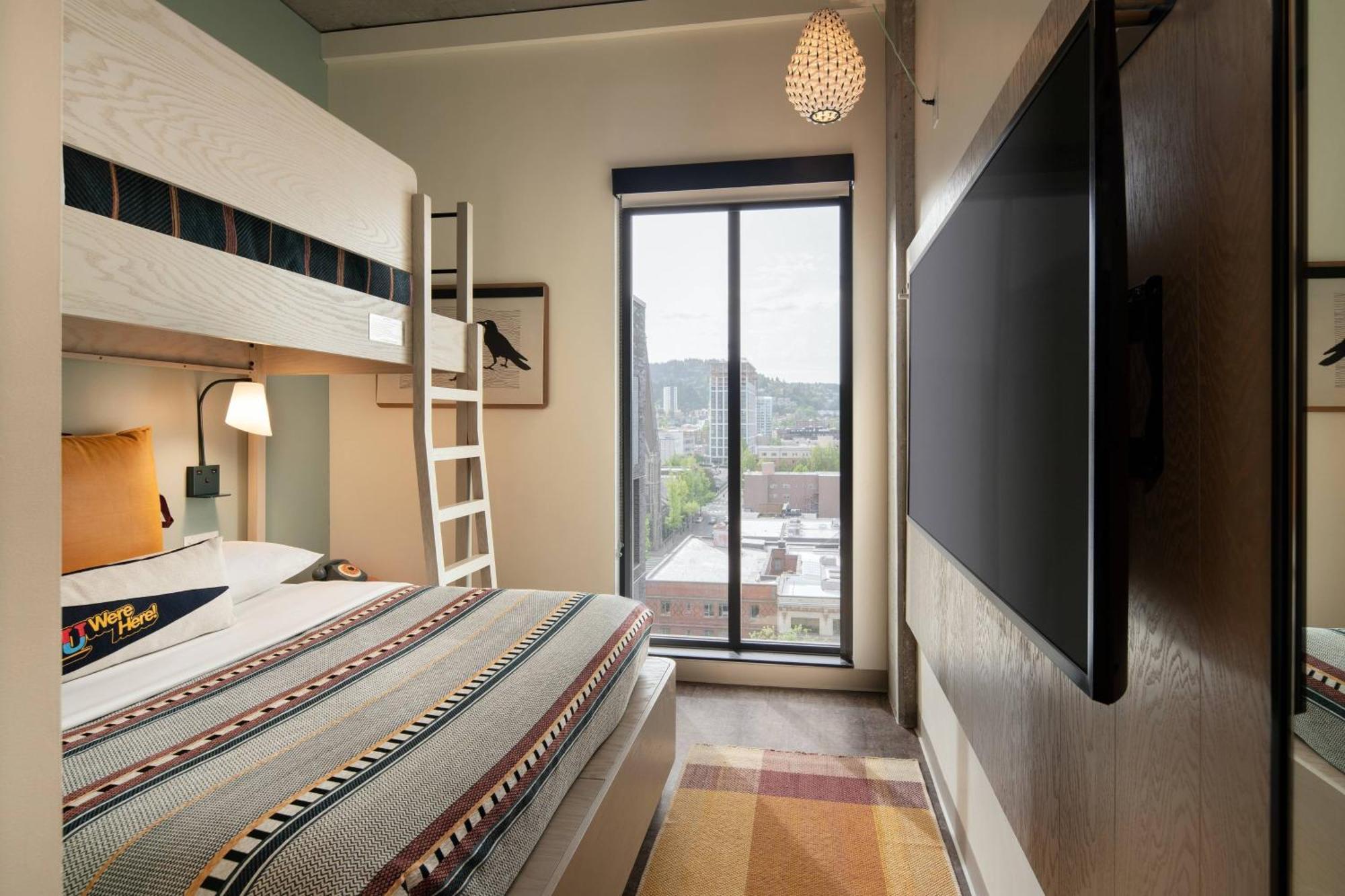 Moxy Portland Downtown Hotel Exterior photo