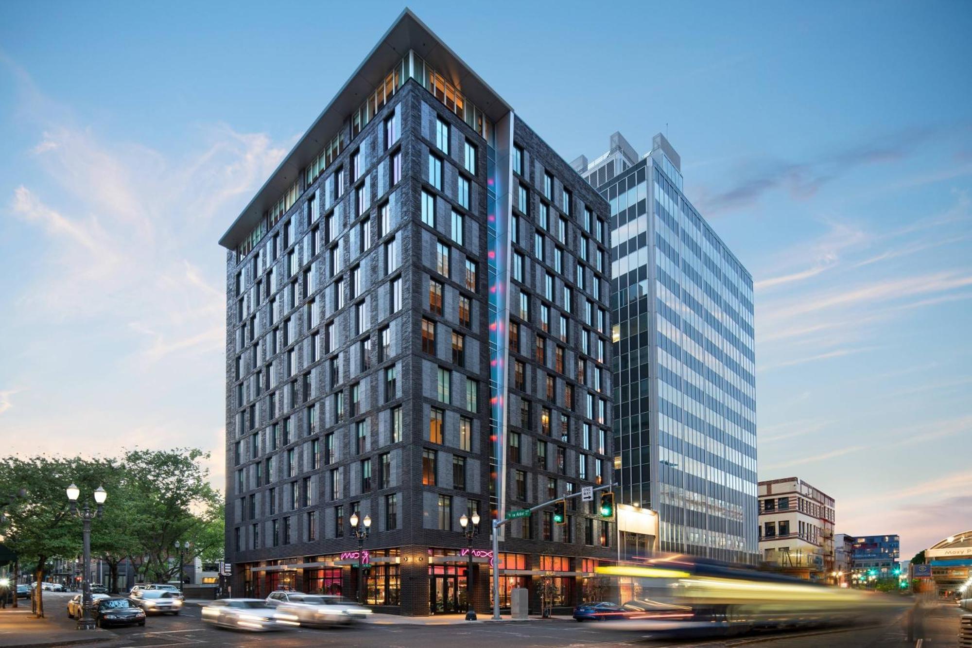 Moxy Portland Downtown Hotel Exterior photo